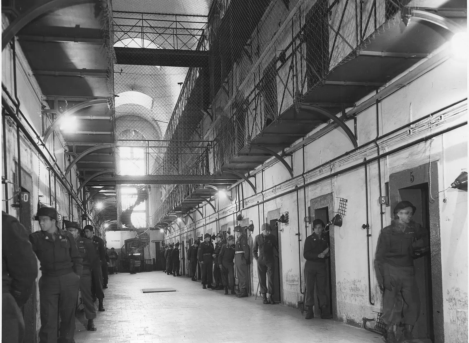 Zellentrakt des Nürnberger Gefängnisses, 24.11.1945, US Army Signal Corps, NARA 292605